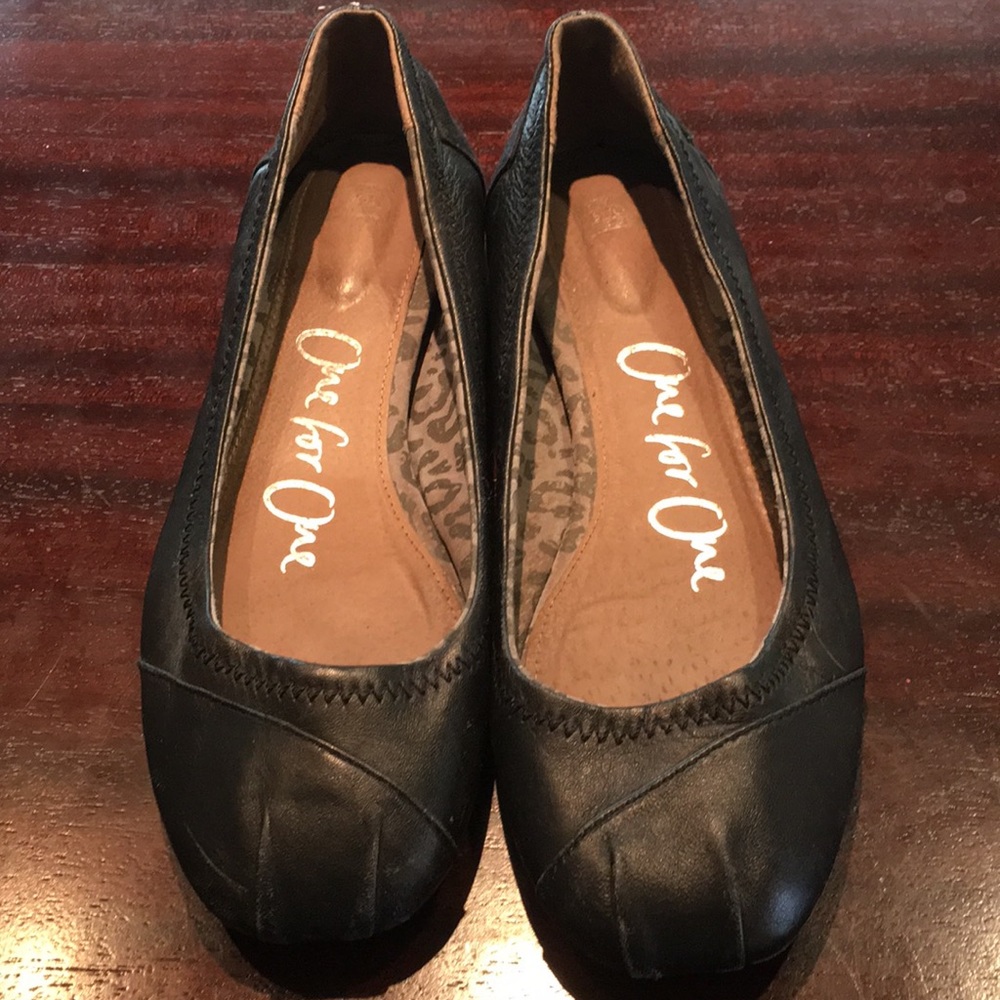 Toms brand ballet flats